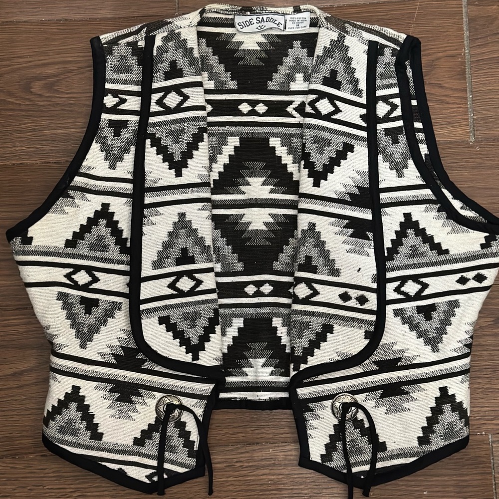 Vintage Black and White Aztec Bolero